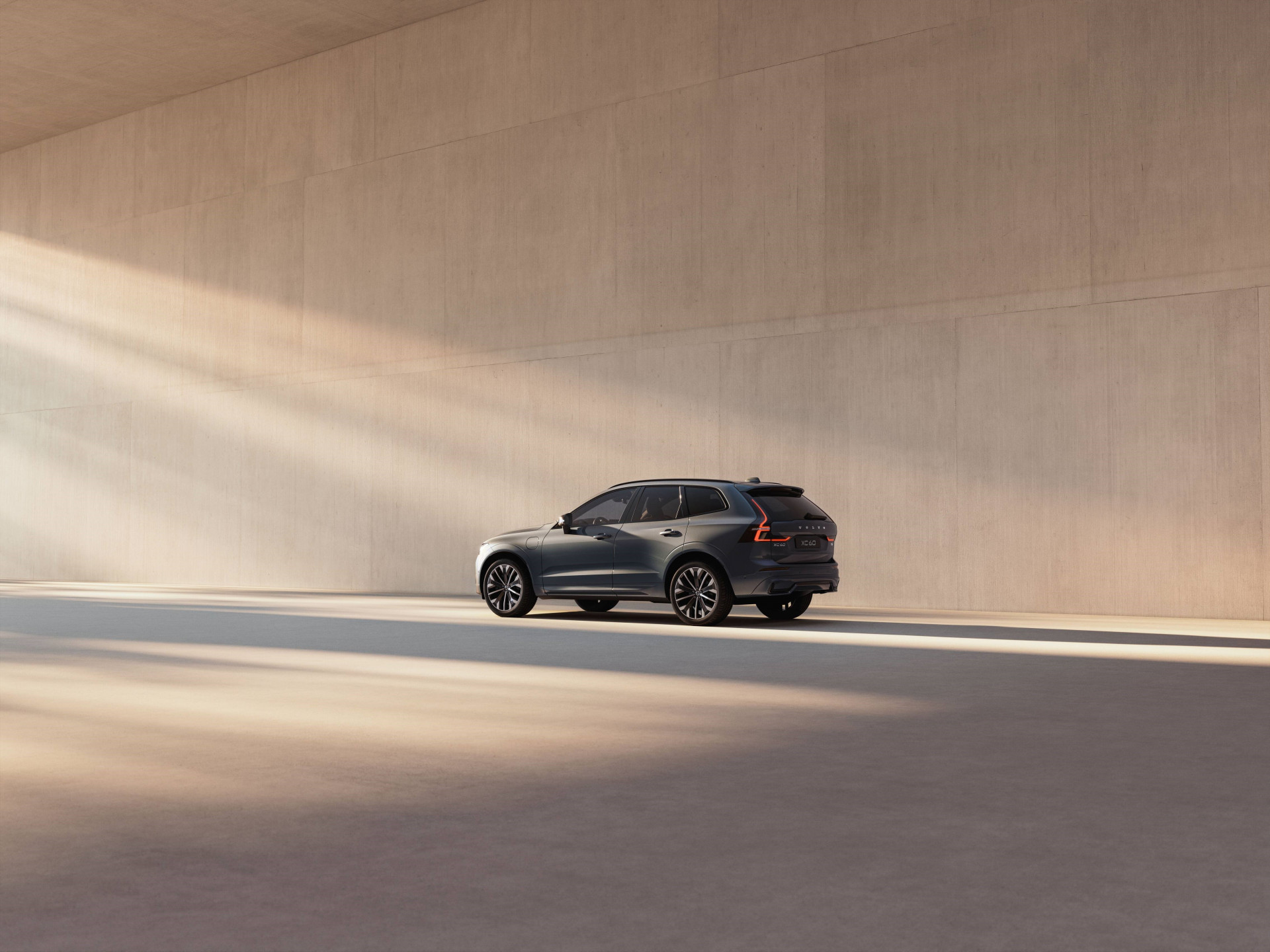 Bästsäljaren XC60 - nu bättre än någonsin bild