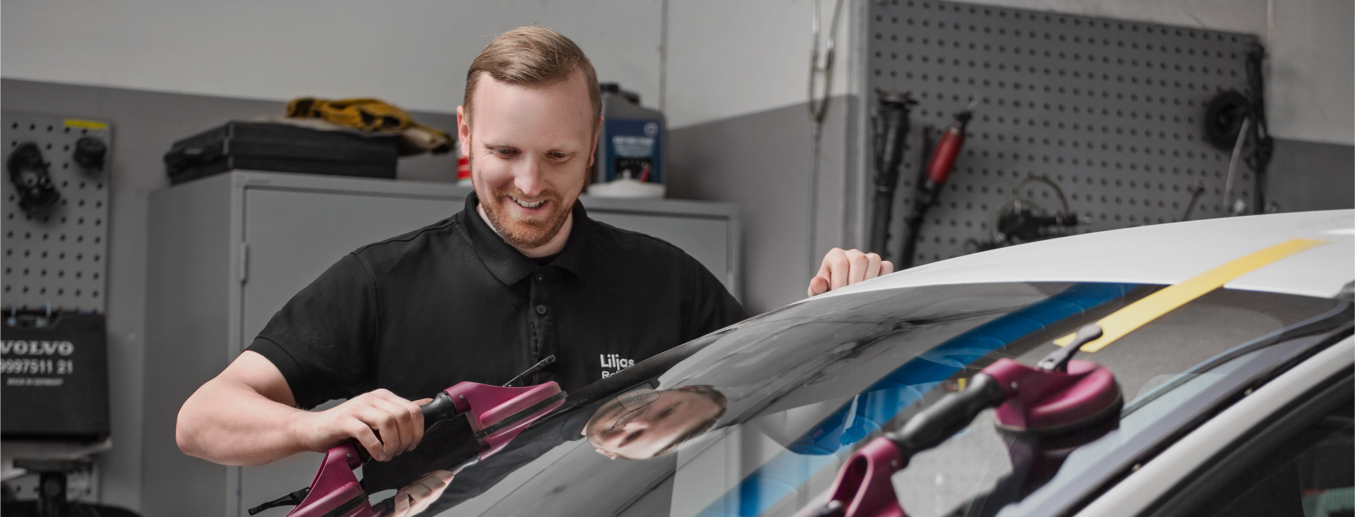 Byt din vindruta - få torkarblad på köpet bild